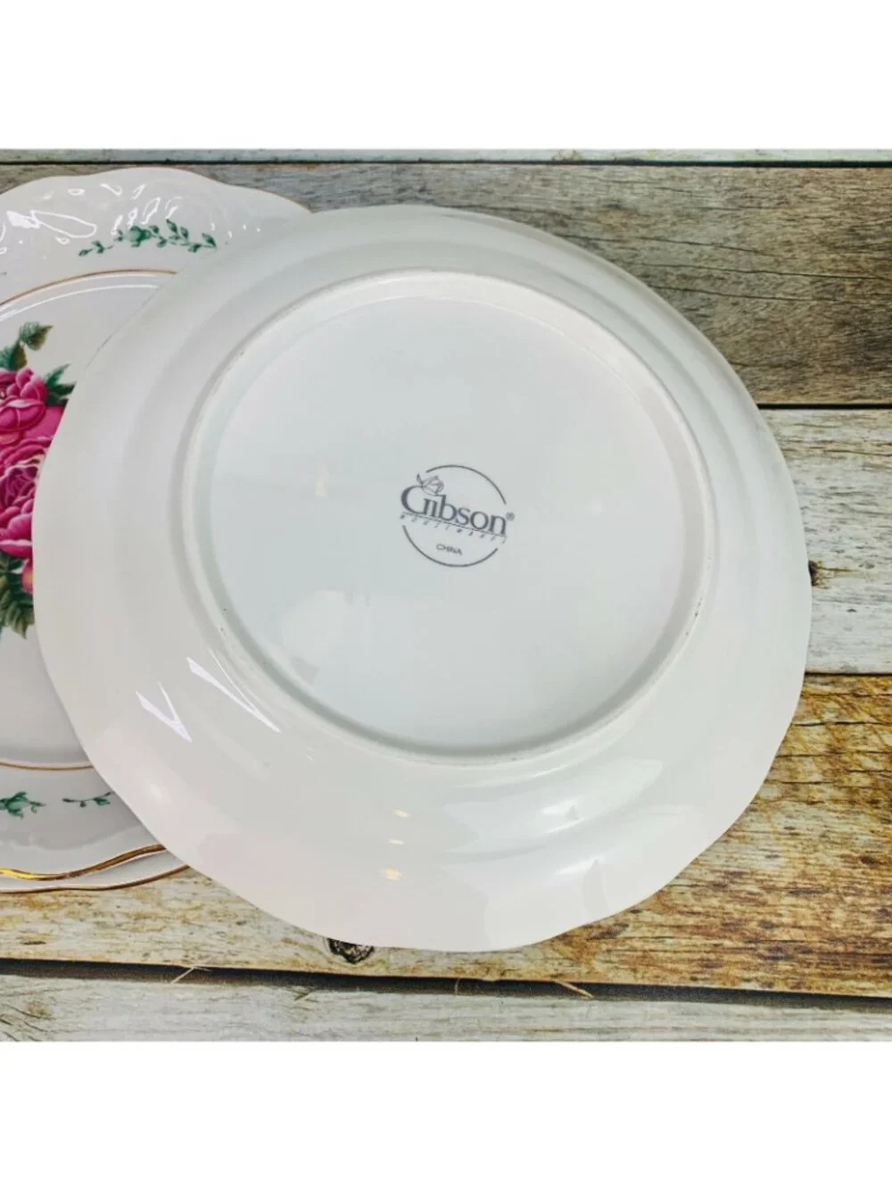 Gibson VICTORIA ROSE Large Pink Rose Vine Embossed Gold Trim Dinner Plates Set 4